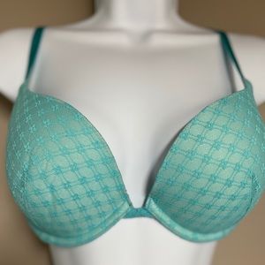36C Victoria’s Secret Push-up Bra